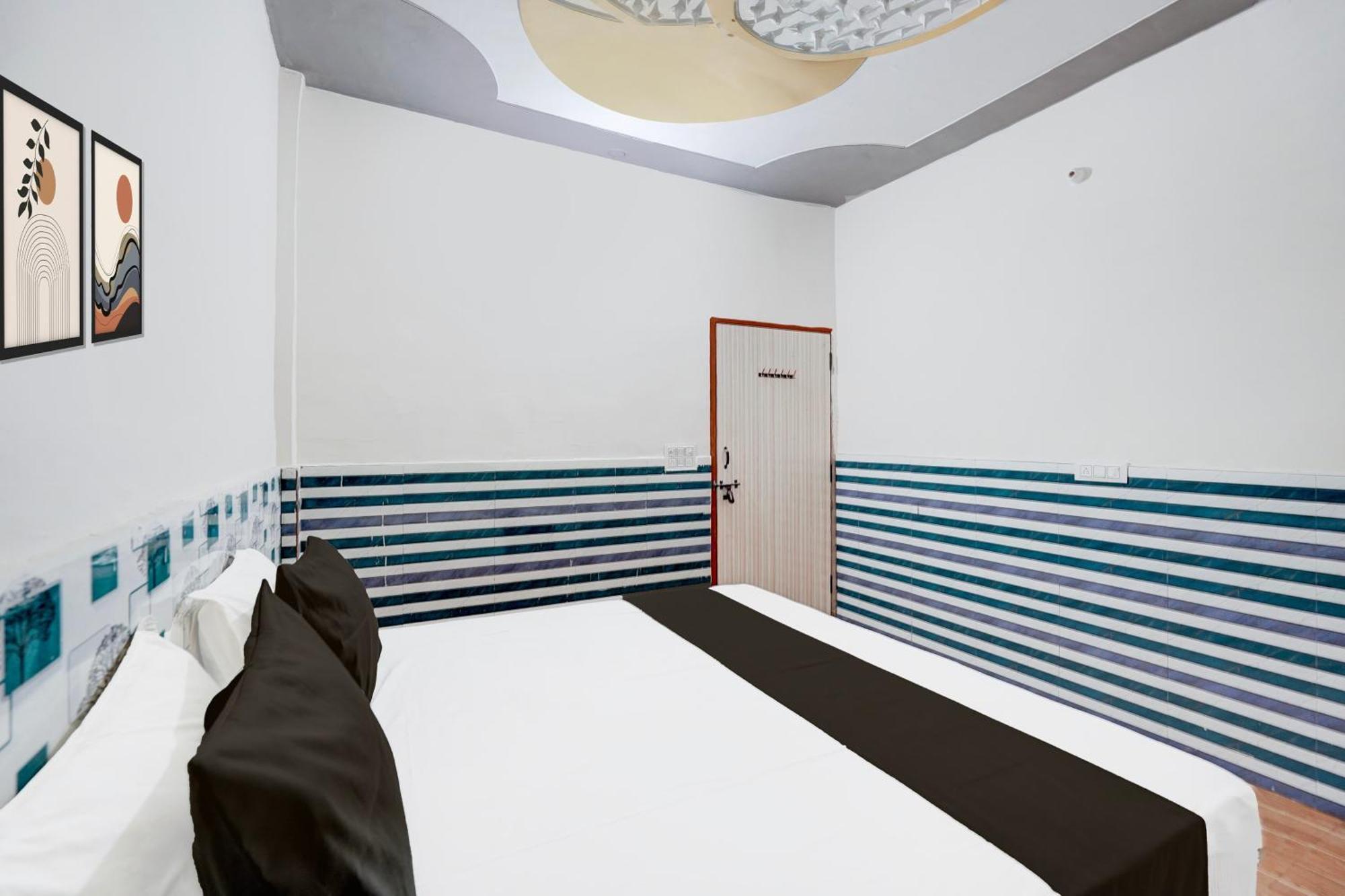 Hotel O Golden Bird Noida Exterior foto